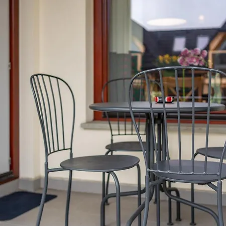 Blisko Krupowek זקופאנה